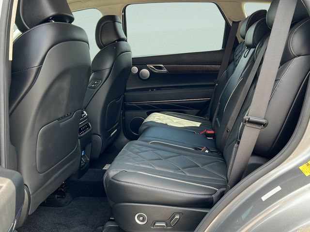 Certified 2025 Genesis GV80 3.5T Prestige AWD/4WD image 10