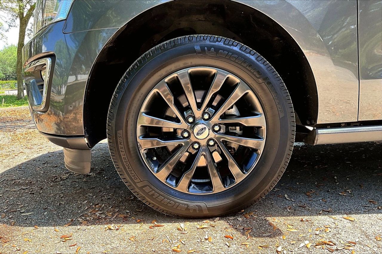 Used 2019 Ford Expedition Limited AWD/4WD image 34