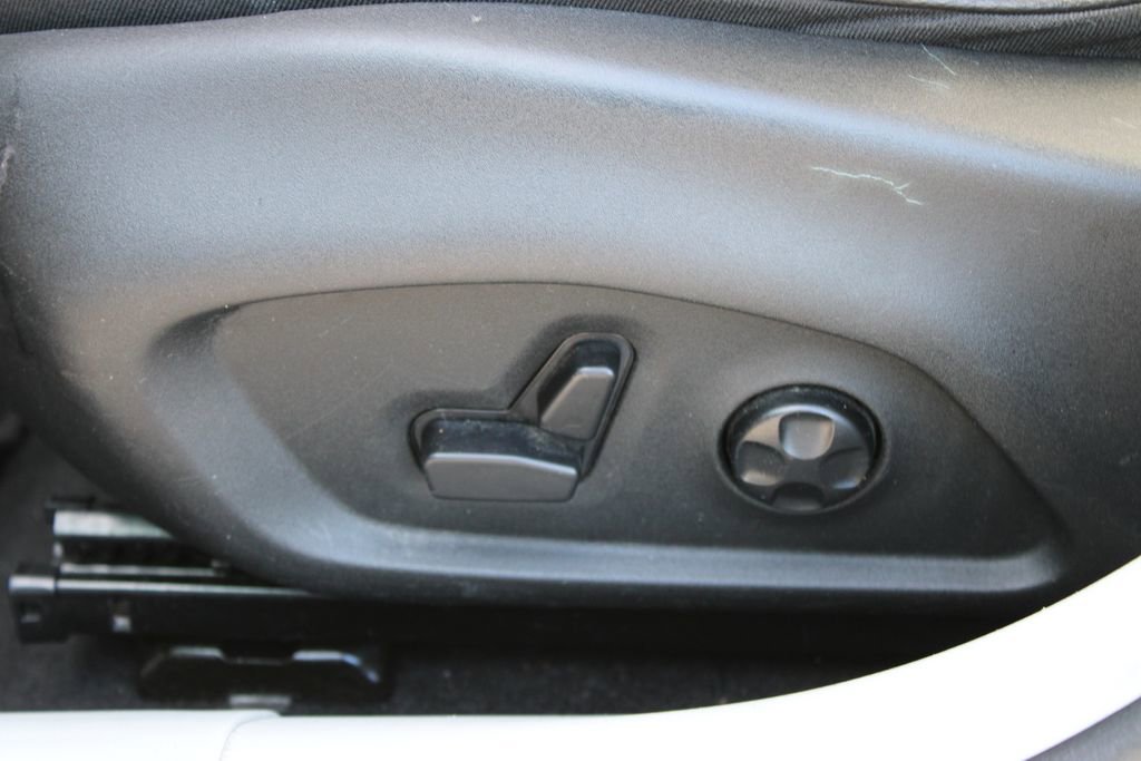 Used 2018 Jeep Compass Latitude w/ Popular Equipment Group image 18