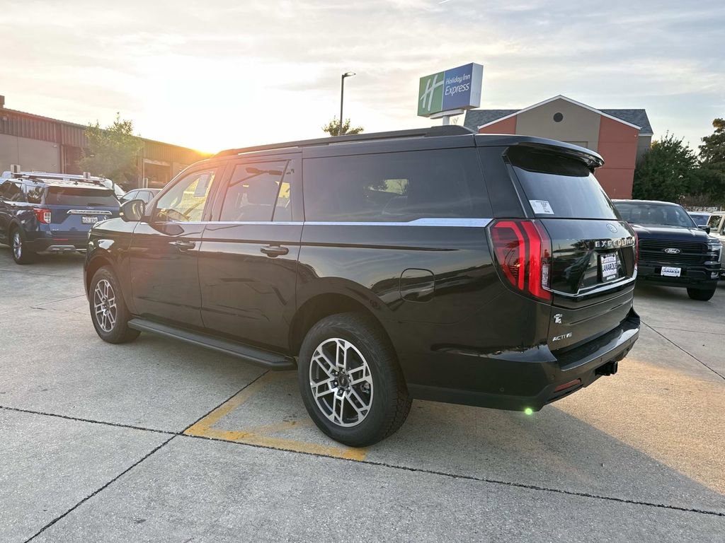 New 2025 Ford Expedition Max Active image 3