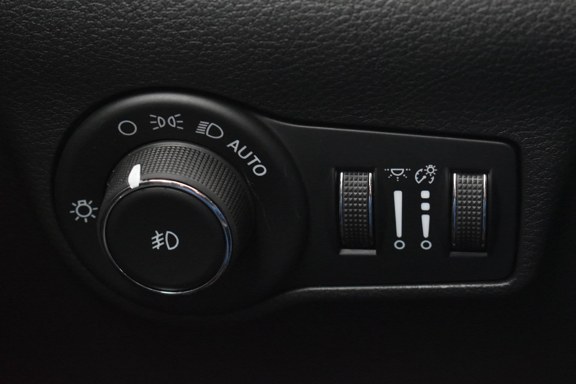 New 2026 Jeep Compass Latitude AWD/4WD image 19