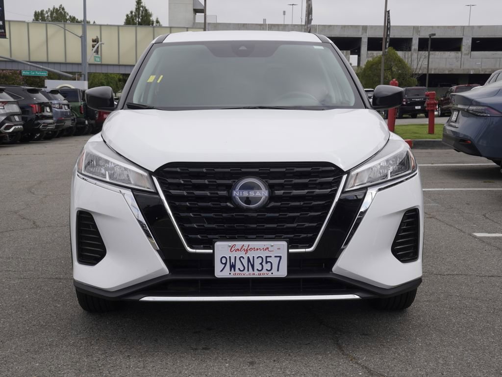 Used 2025 Nissan Kicks Play S FWD image 6