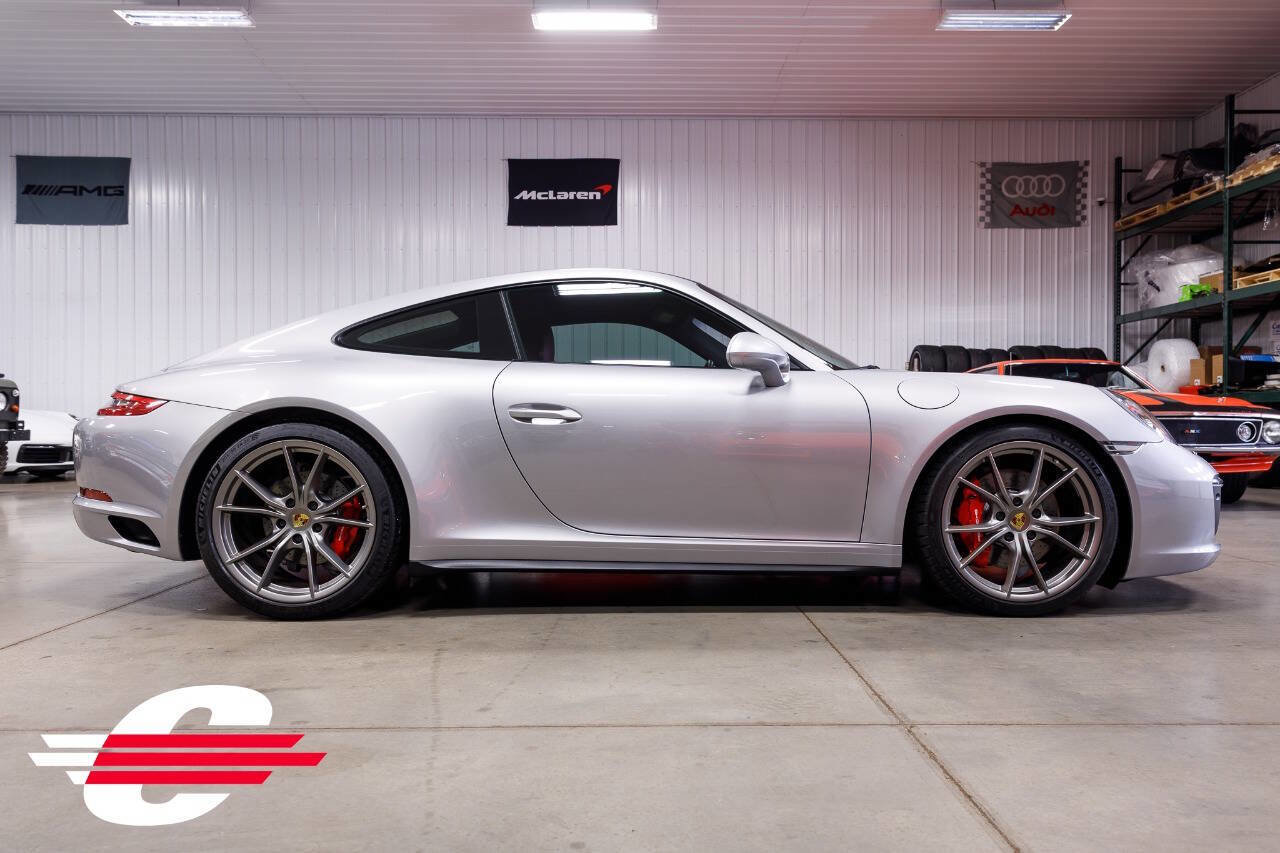 Used 2017 Porsche 911 Carrera 4S image 2