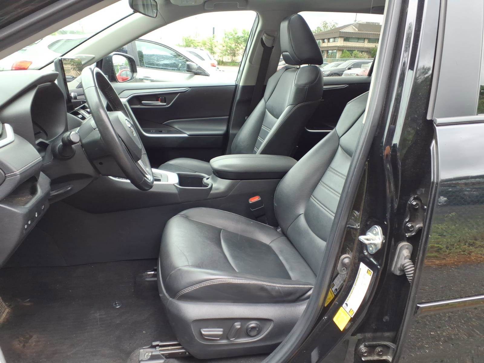 Certified 2023 Toyota RAV4 XLE Premium AWD/4WD image 15