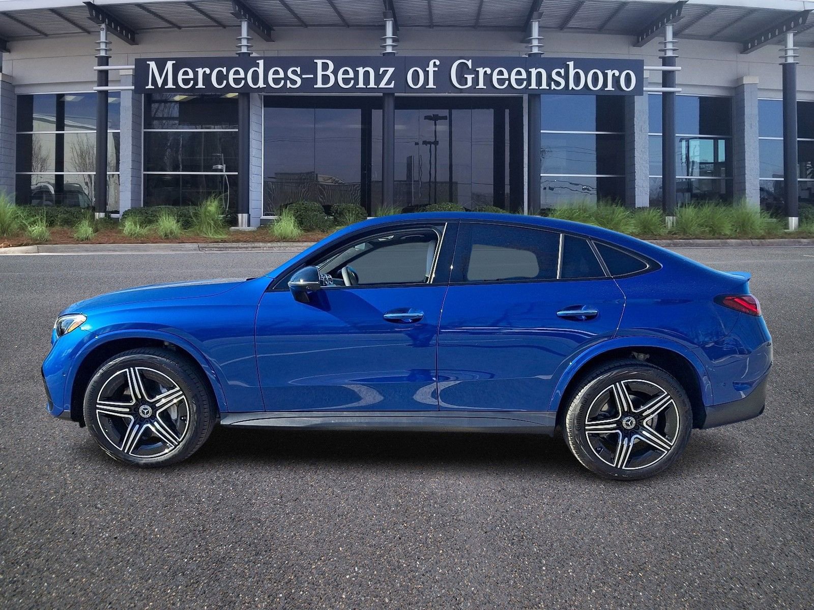 Certified 2025 Mercedes-Benz GLC 300 4MATIC image 7