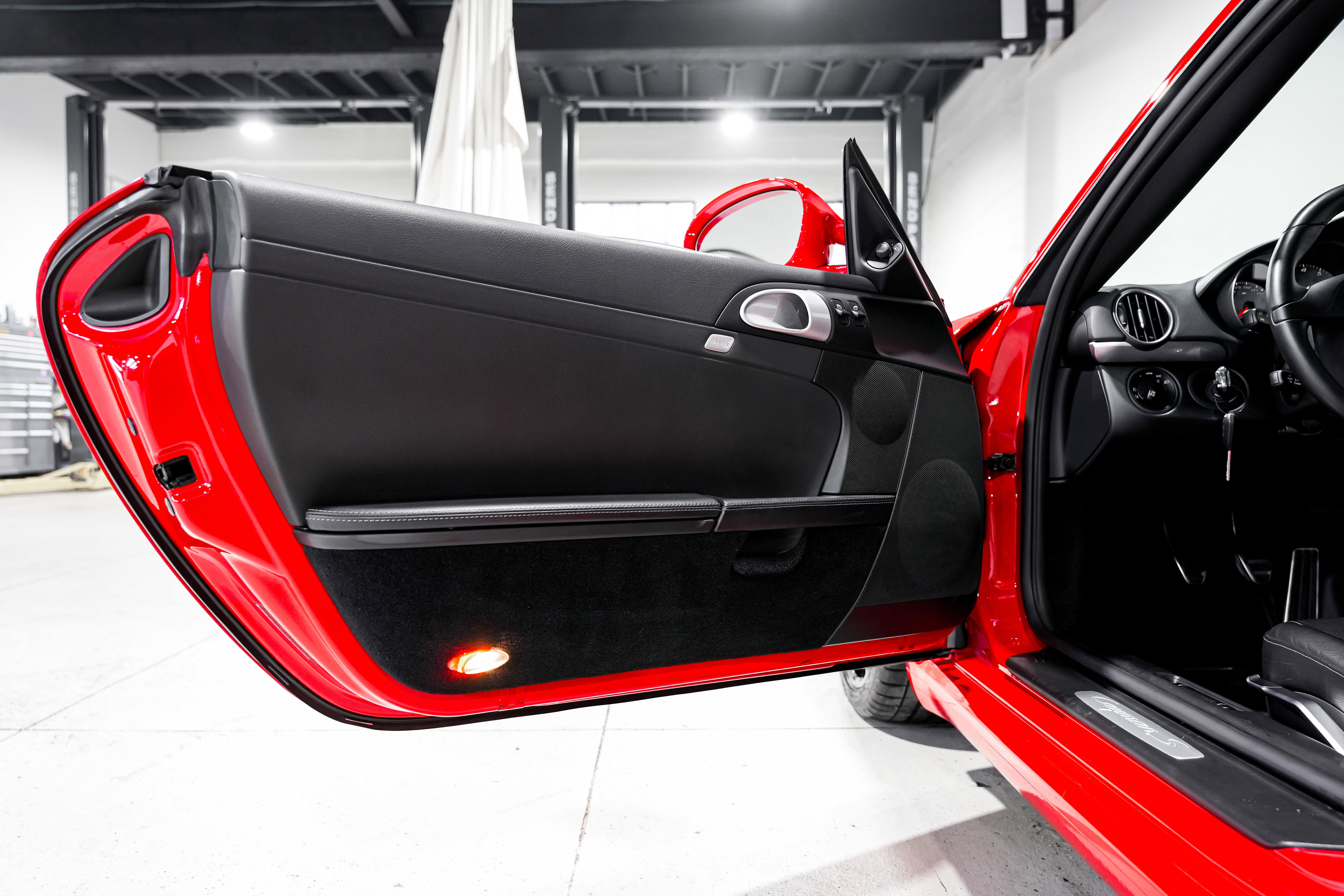 Used 2012 Porsche Cayman S image 19