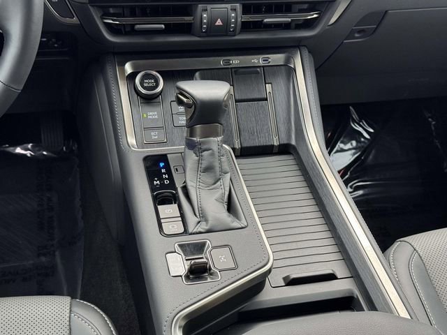 Used 2025 Lexus GX 550 w/ Cold Area Package image 17