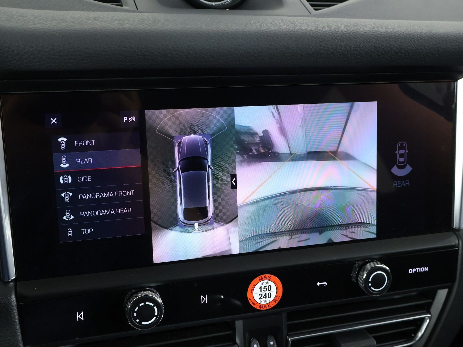 Certified 2026 Porsche Macan AWD/4WD image 17