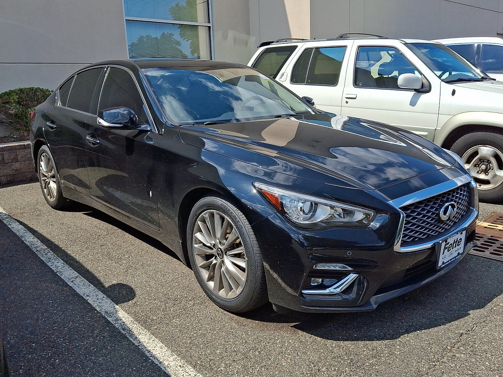 Certified 2022 INFINITI Q50 Luxe w/ Cargo Package AWD/4WD image 2
