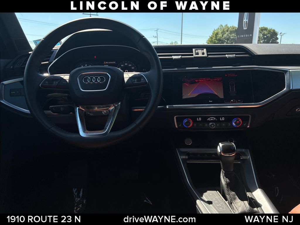 Used 2020 Audi Q3 2.0T Premium w/ Convenience Package AWD/4WD image 21