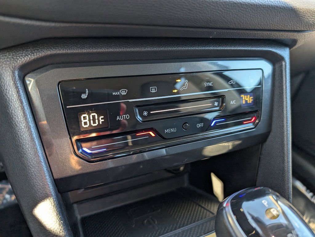 Used 2023 Volkswagen Tiguan SE image 22