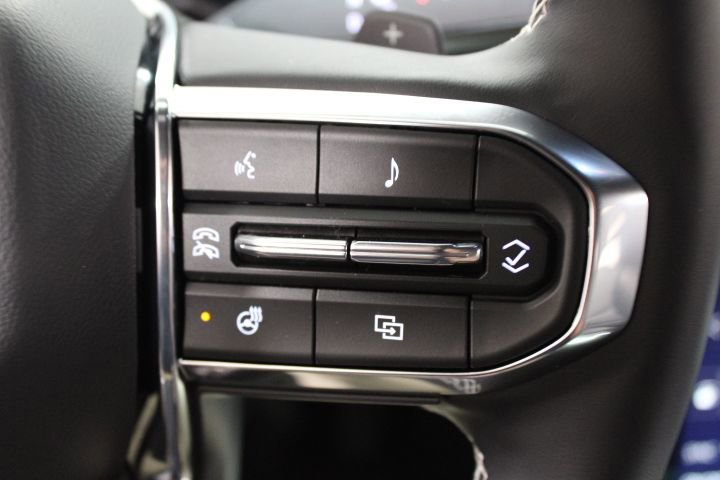 New 2026 GMC Acadia Denali w/ LPO, Floor Liner Package image 35