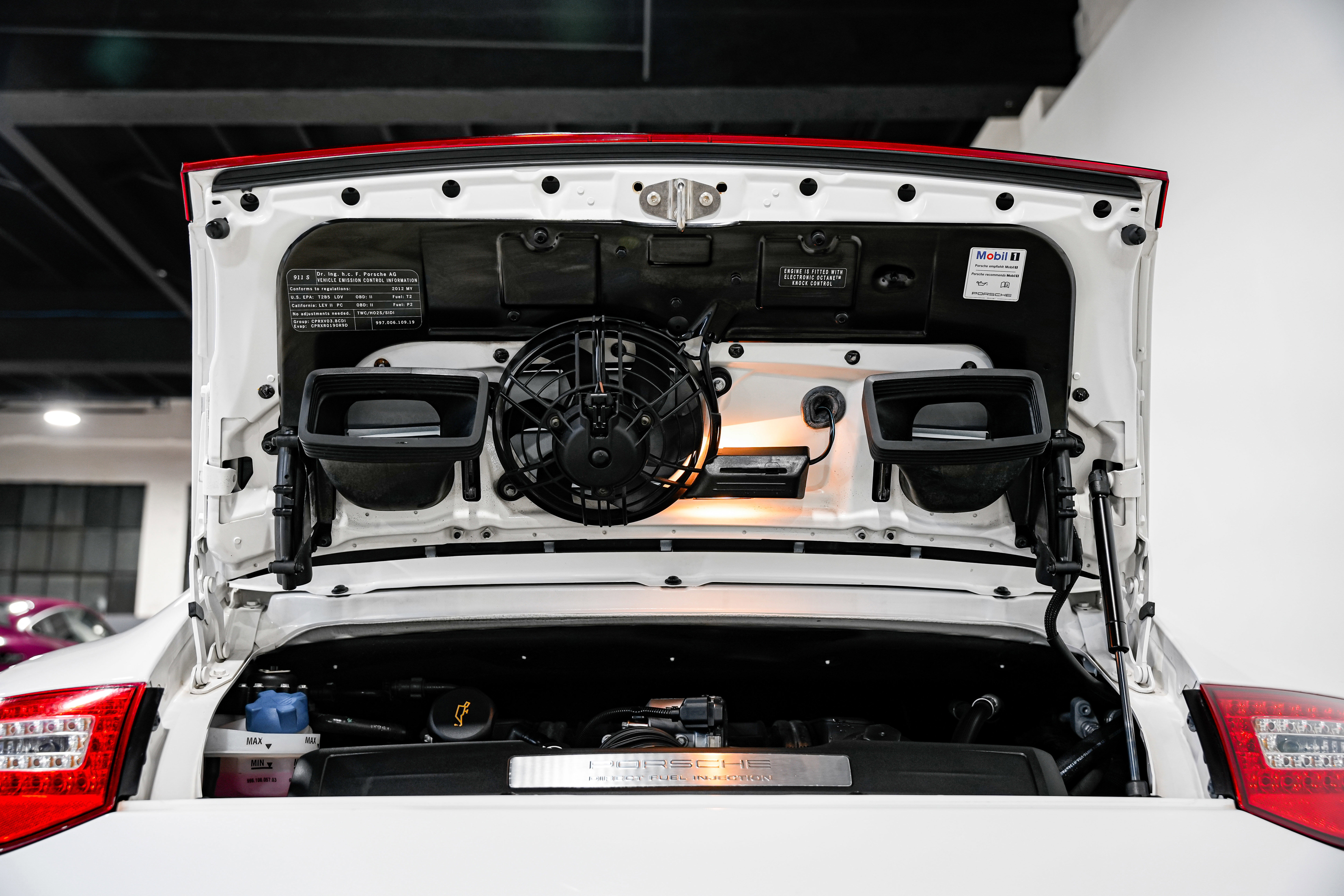 Used 2012 Porsche 911 Carrera 4S image 39