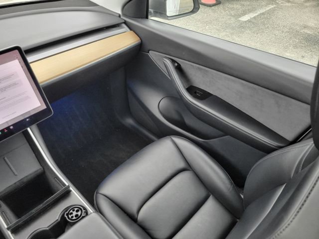 Used 2020 Tesla Model Y Long Range image 13