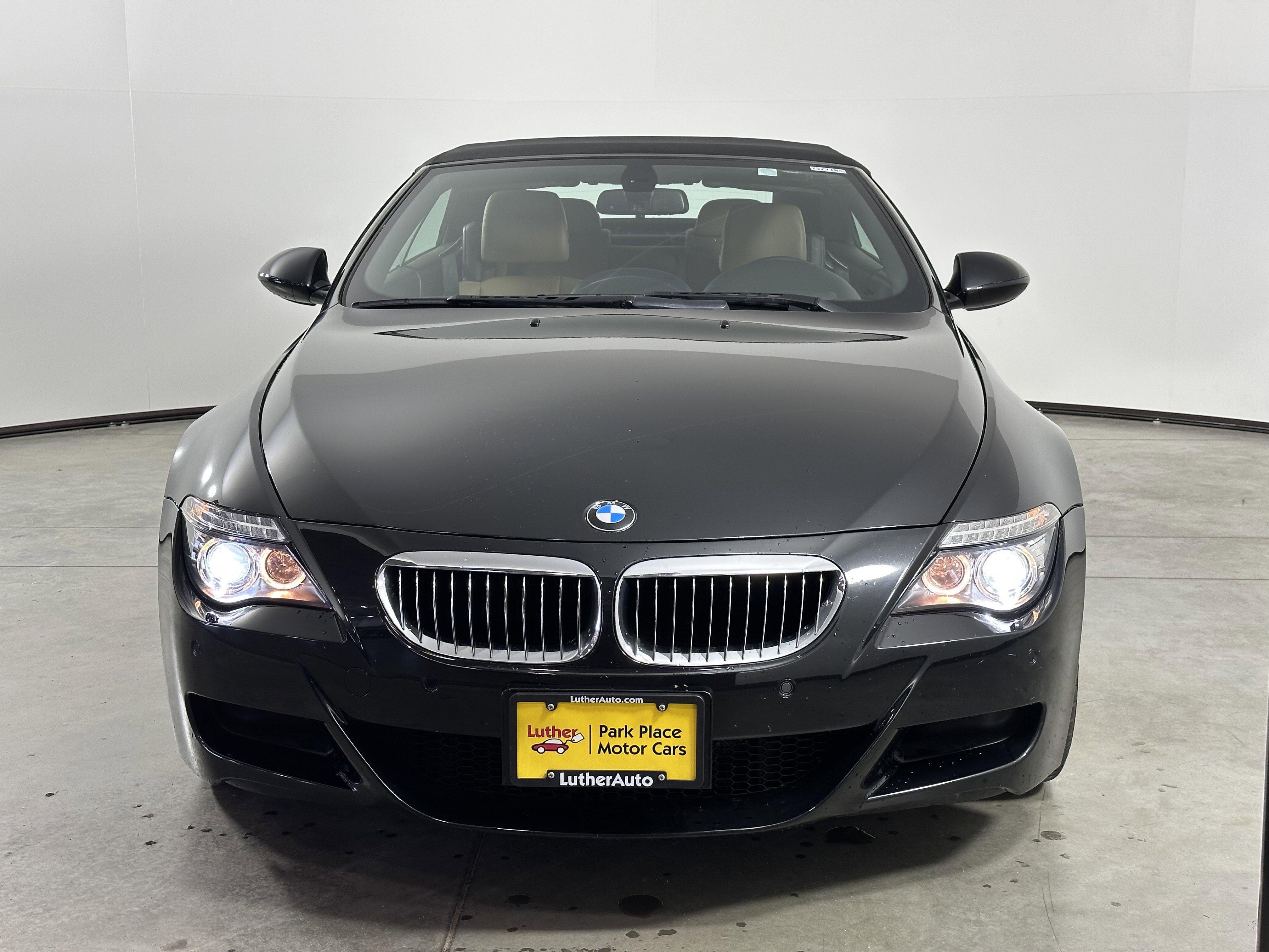 Used 2010 BMW M6 Convertible image 30