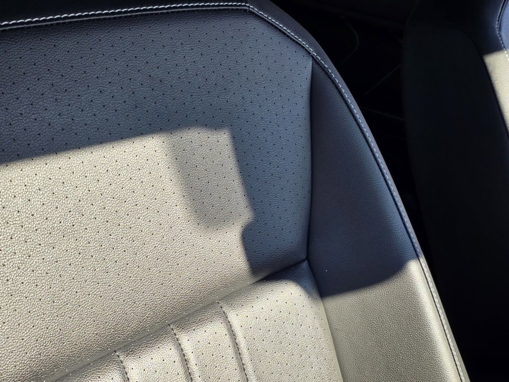 Used 2024 Volkswagen Tiguan SE image 24