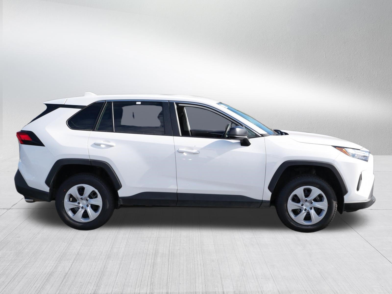 Certified 2025 Toyota RAV4 LE AWD/4WD image 6