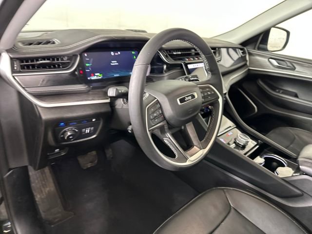 Used 2023 Jeep Grand Cherokee 4WD 4xe w/ Luxury Tech Group II image 13