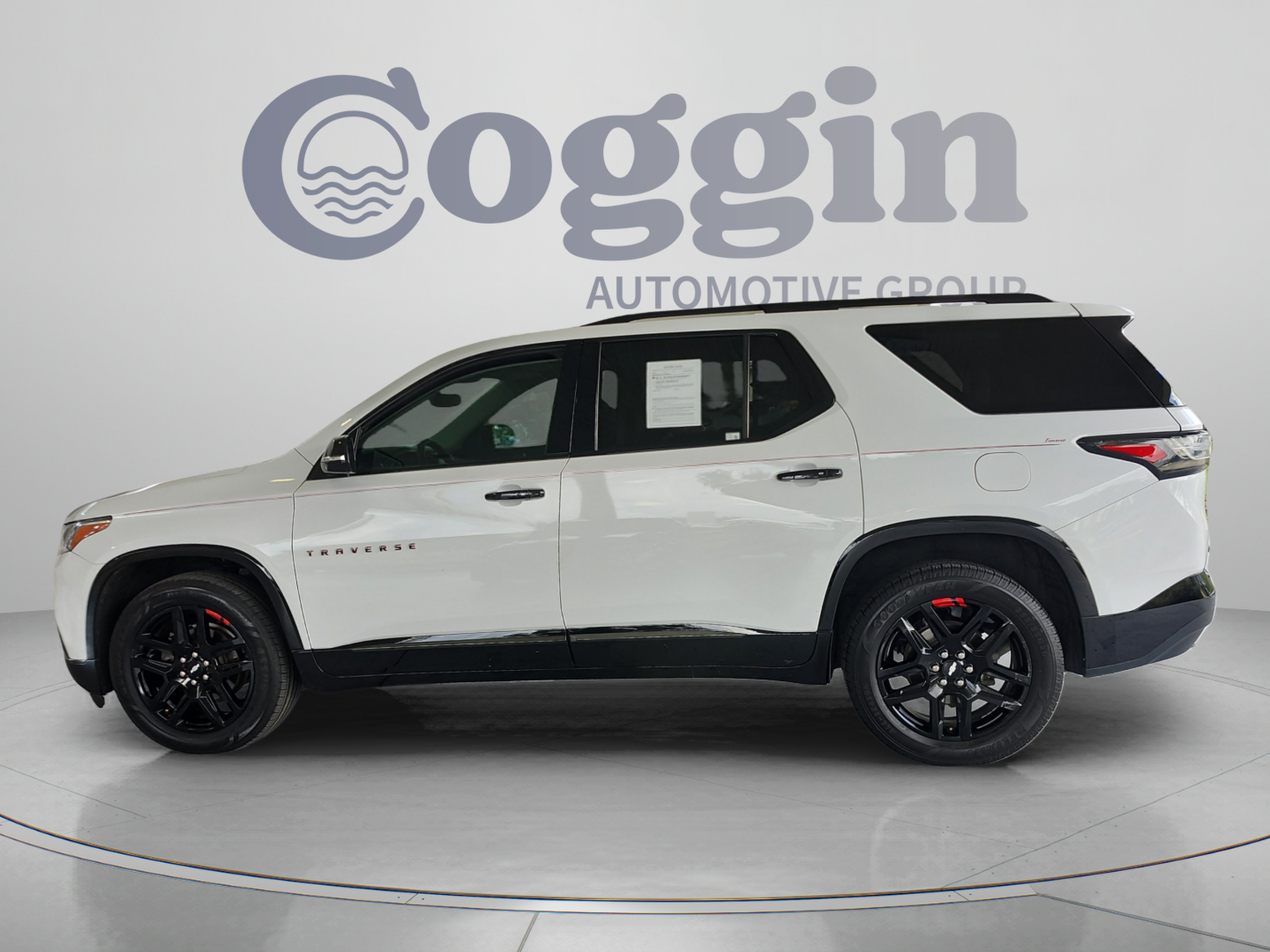 Used 2018 Chevrolet Traverse Premier w/ Redline Edition FWD image 2