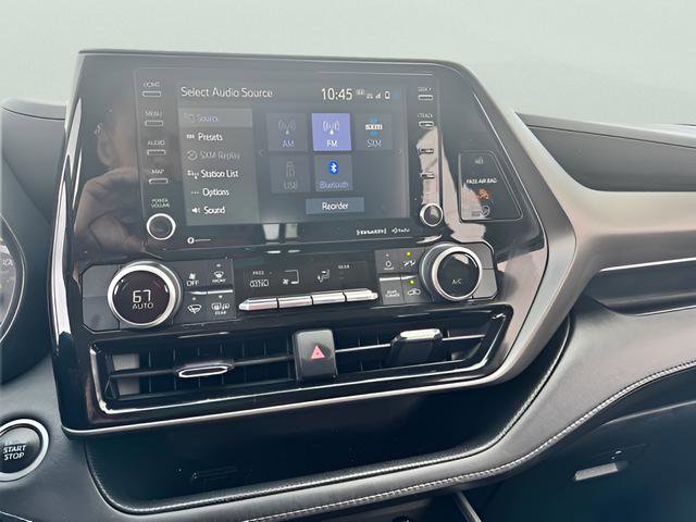 Used 2021 Toyota Highlander LE image 27