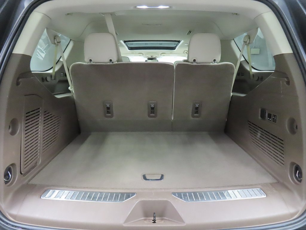 Used 2024 GMC Yukon XL Denali image 39