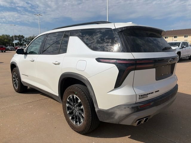 Used 2025 Chevrolet Traverse Z71 AWD/4WD image 5