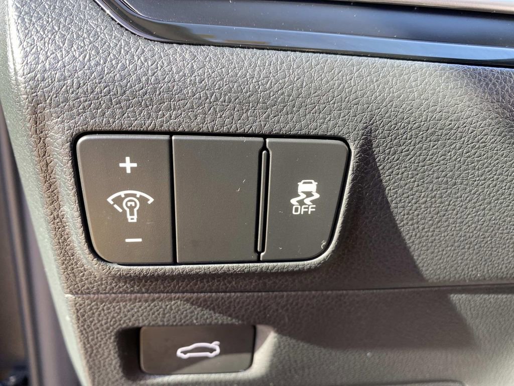 Used 2025 Kia K5 LXS image 24