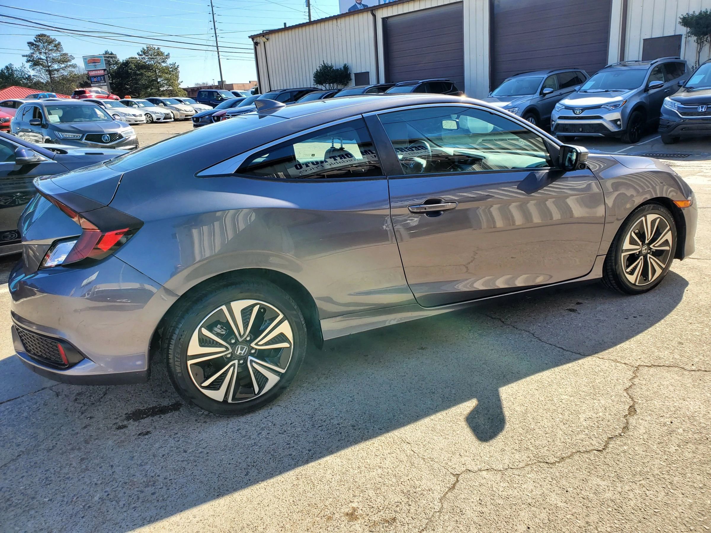 Used 2018 Honda Civic EX-L image 13