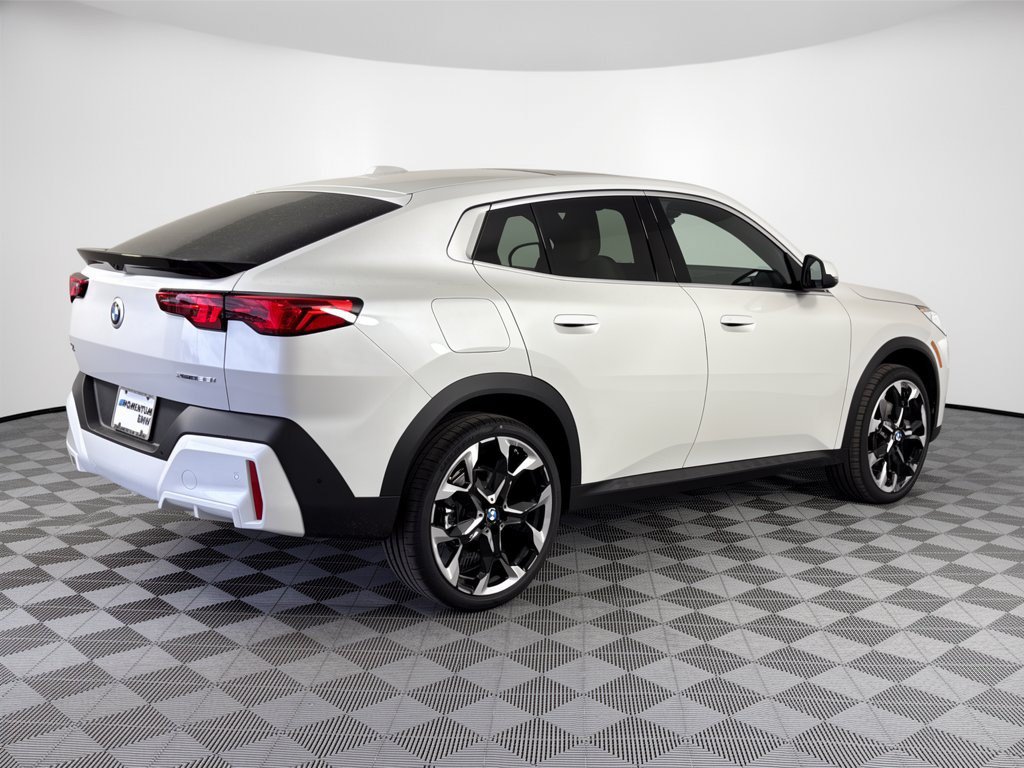 New 2027 BMW X2 xDrive28i w/ Technology Package AWD/4WD image 9