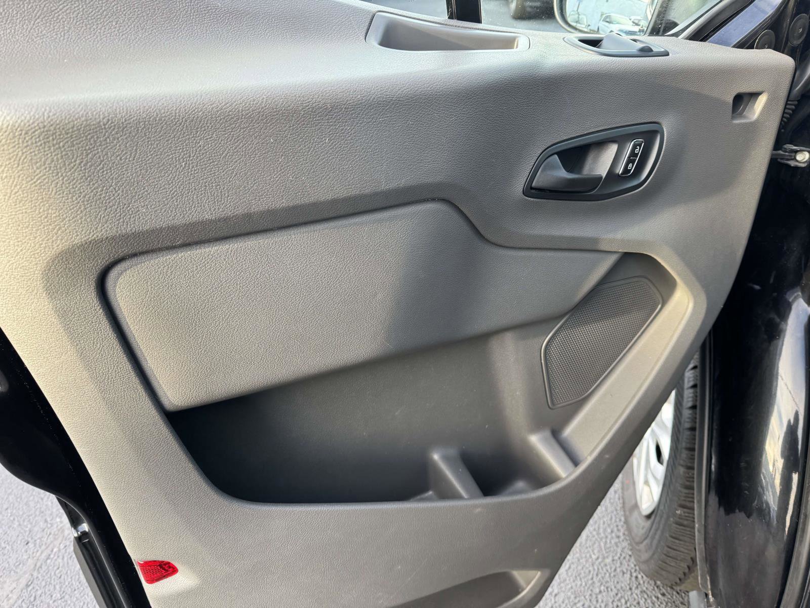 Used 2023 Ford Transit 350 XLT image 16