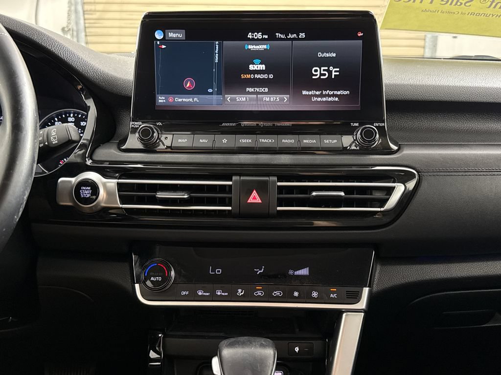 Used 2021 Kia Seltos SX w/ SX Sunroof Package AWD/4WD image 18