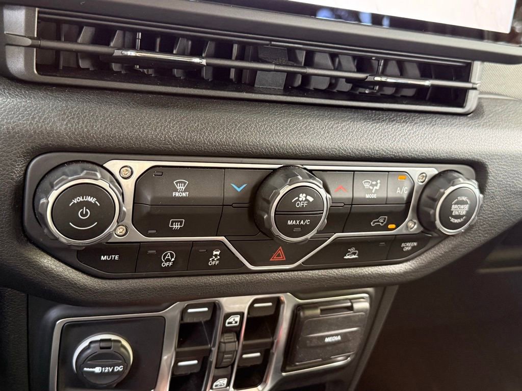 Certified 2024 Jeep Gladiator Sport image 51