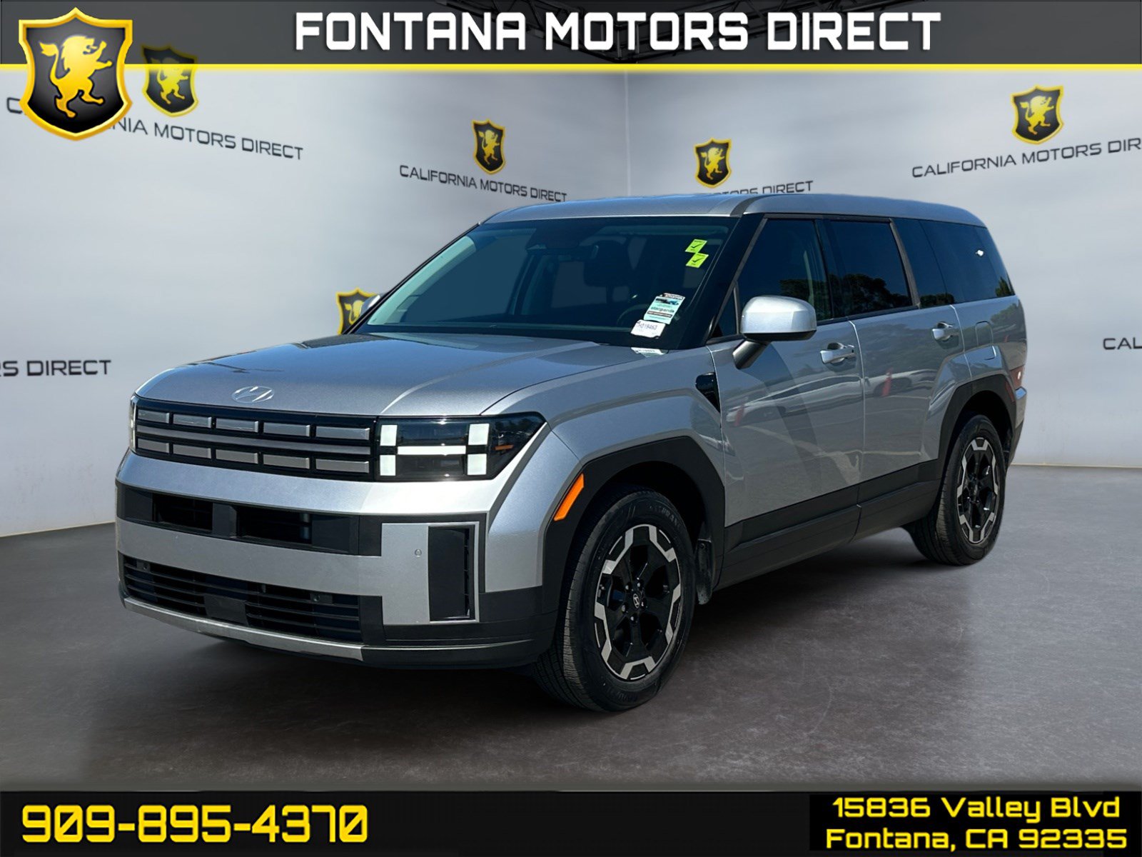 Used 2024 Hyundai Santa Fe SE FWD image 1