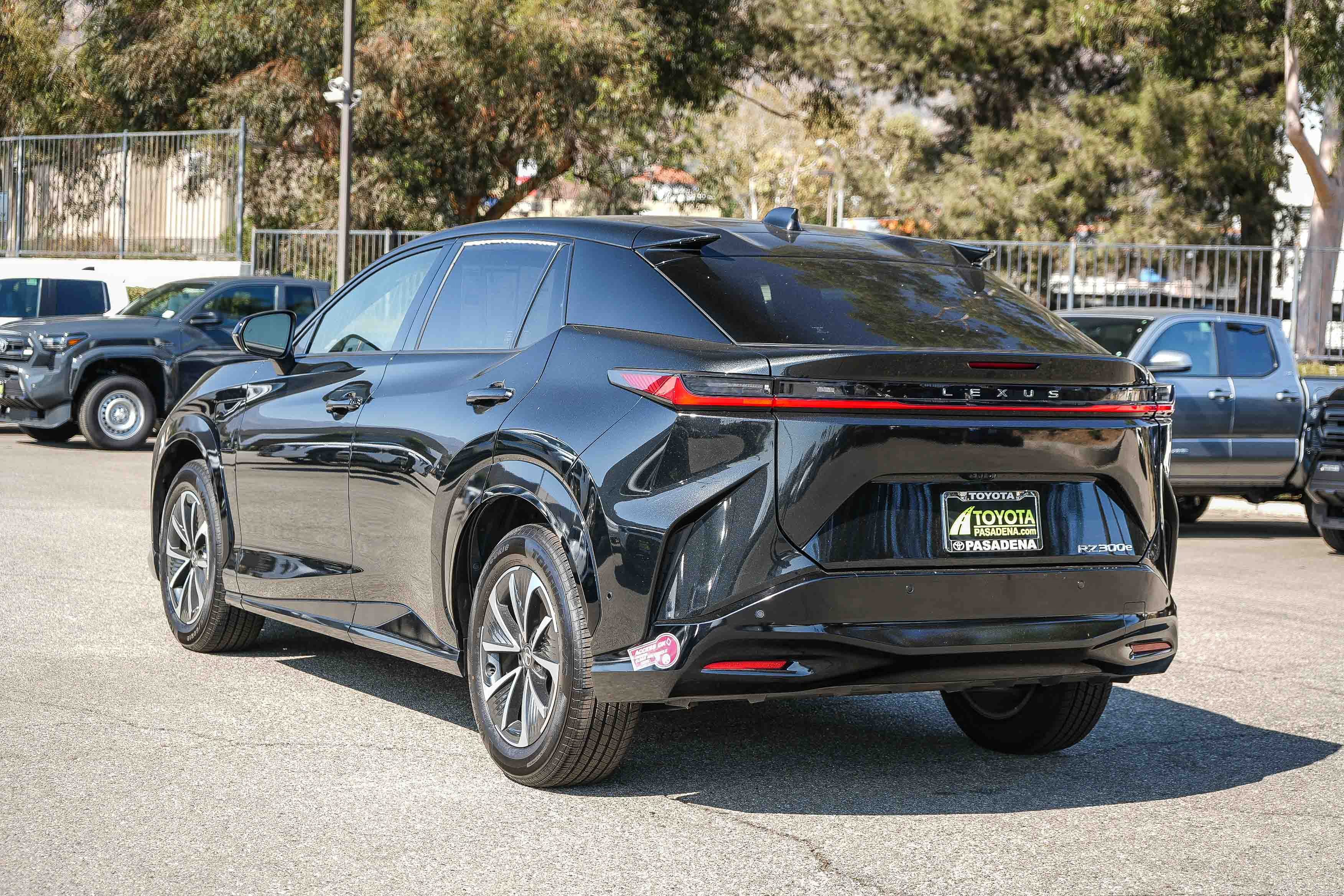 Used 2024 Lexus RZ 300e Premium w/ Technology Package FWD image 8