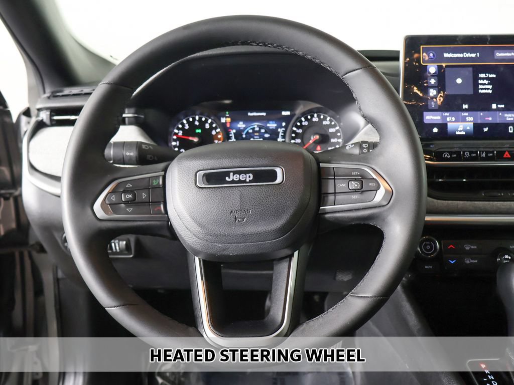 Used 2023 Jeep Compass Latitude AWD/4WD image 7
