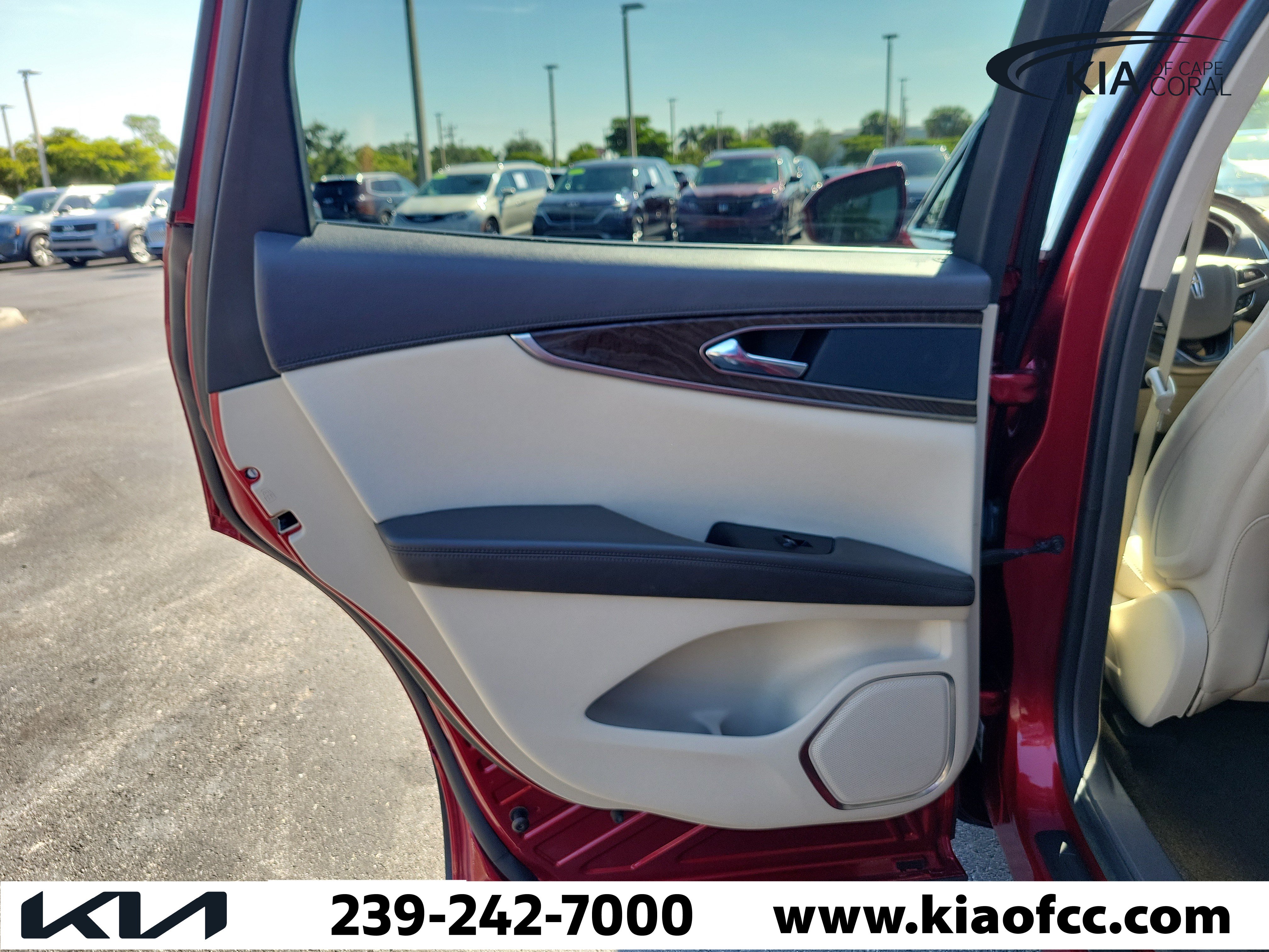 Used 2018 Lincoln MKX Select w/ Select Plus Package FWD image 15