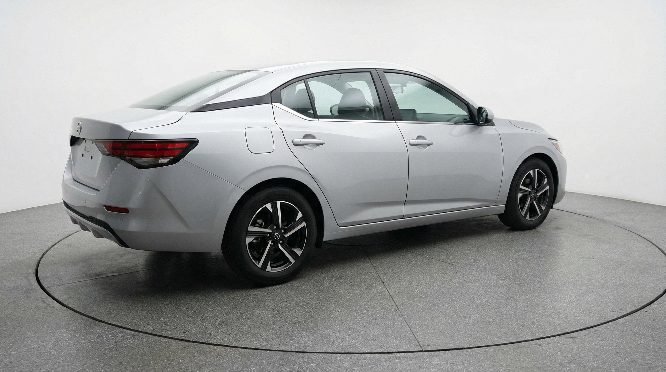 Used 2025 Nissan Sentra SV image 9
