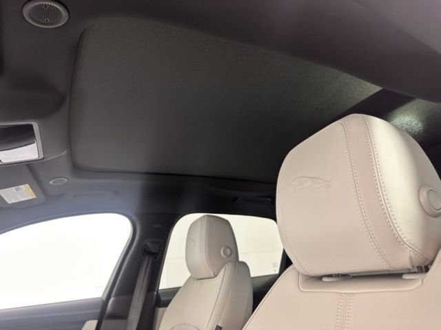 New 2026 Jaguar F-PACE R-Dynamic S AWD/4WD image 13