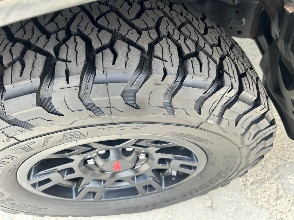 Certified 2021 Toyota 4Runner Venture w/ Moonroof Package AWD/4WD image 25