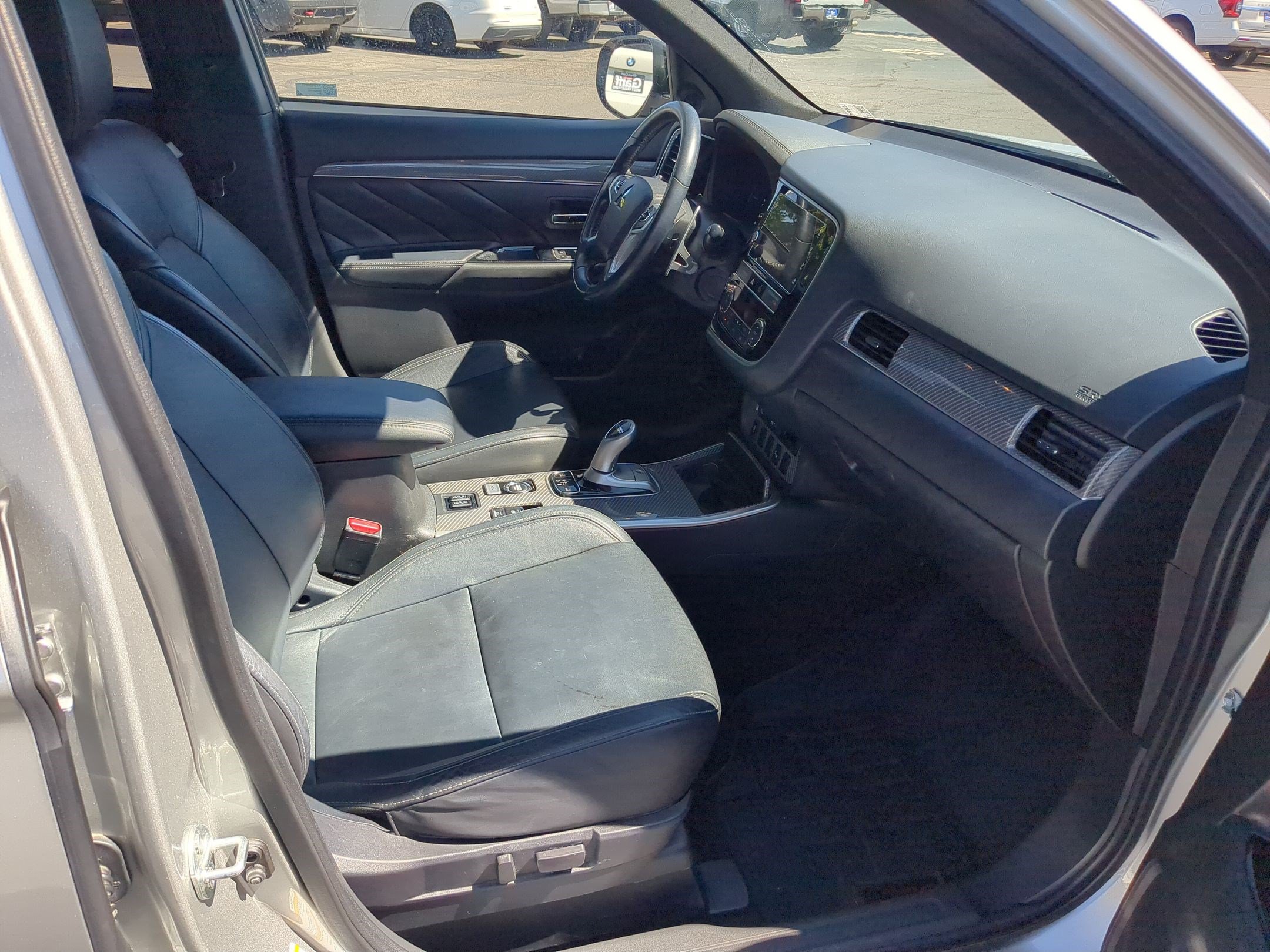 Used 2019 Mitsubishi Outlander SEL AWD/4WD image 32