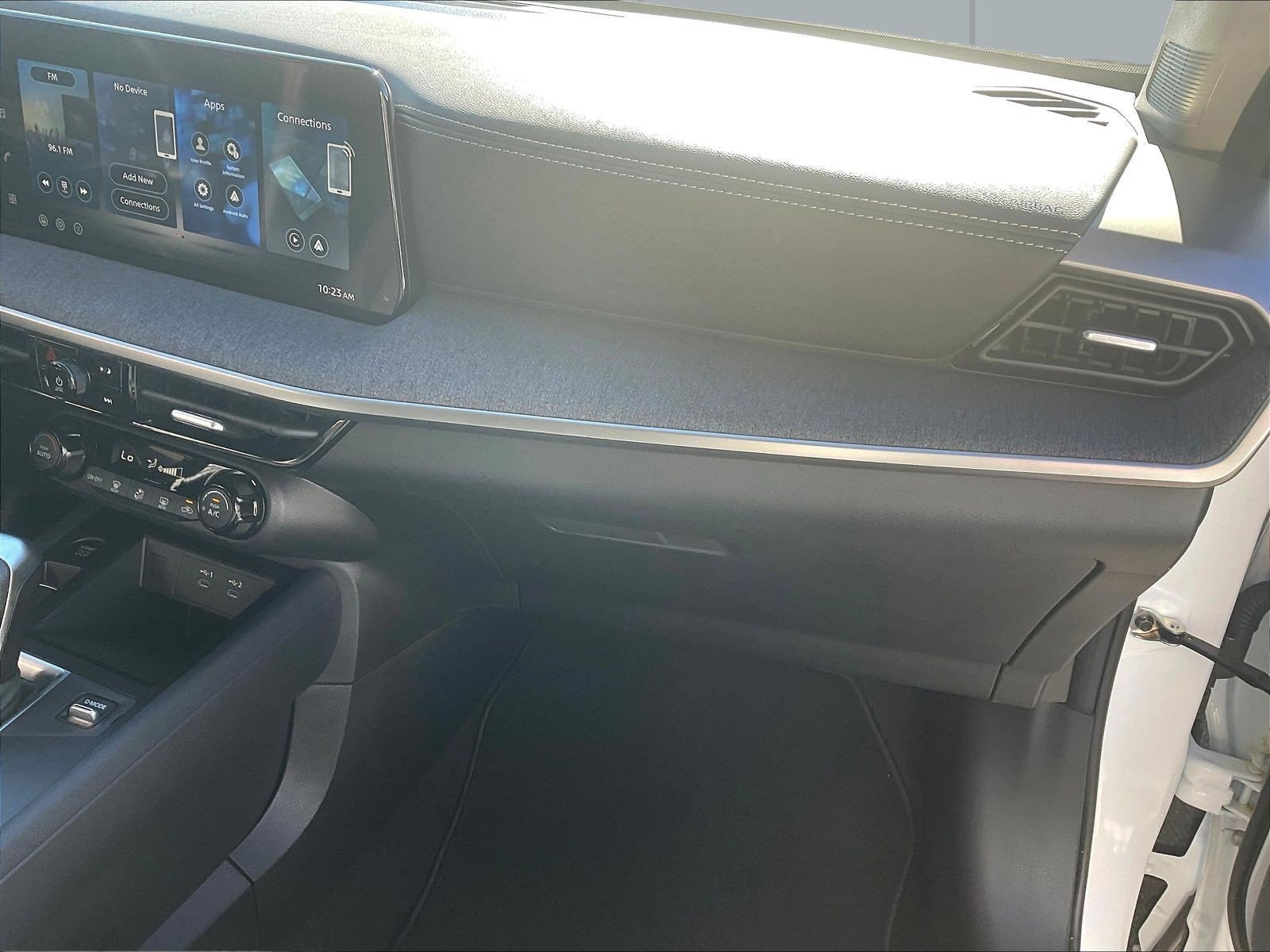 Certified 2026 Nissan Kicks SV FWD image 28