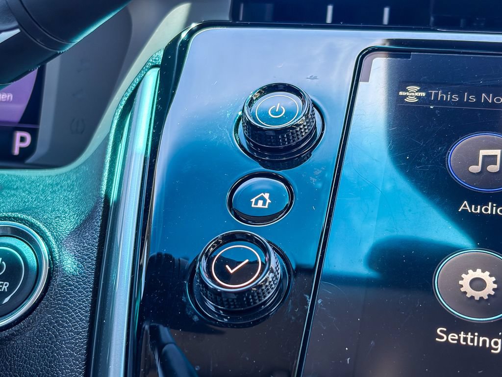 Used 2023 Chevrolet Bolt LT w/ Infotainment Package FWD image 24