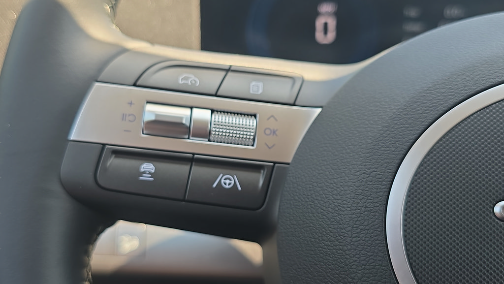 New 2026 Hyundai Kona SEL Premium FWD image 24