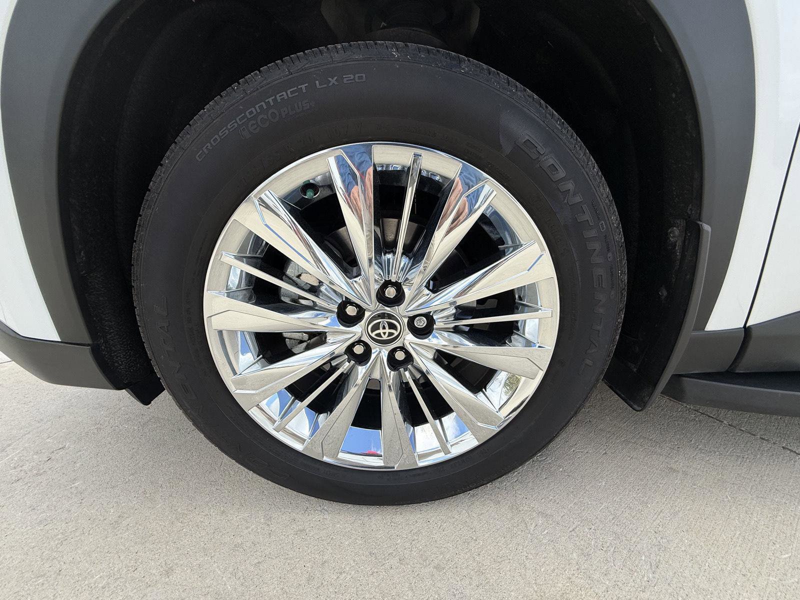 Used 2025 Toyota Grand Highlander AWD image 20