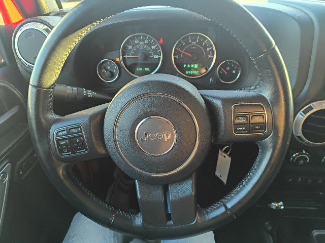 Used 2018 Jeep Wrangler Unlimited Sahara w/ Connectivity Group image 18