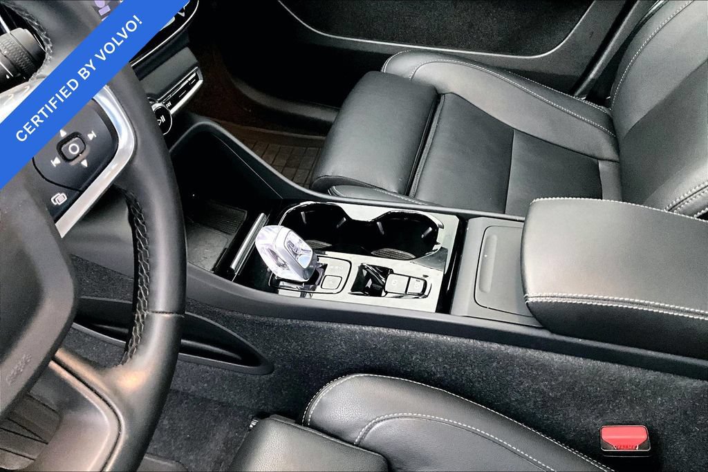 Certified 2024 Volvo XC40 B5 Plus w/ Protection Package Premier AWD/4WD image 18