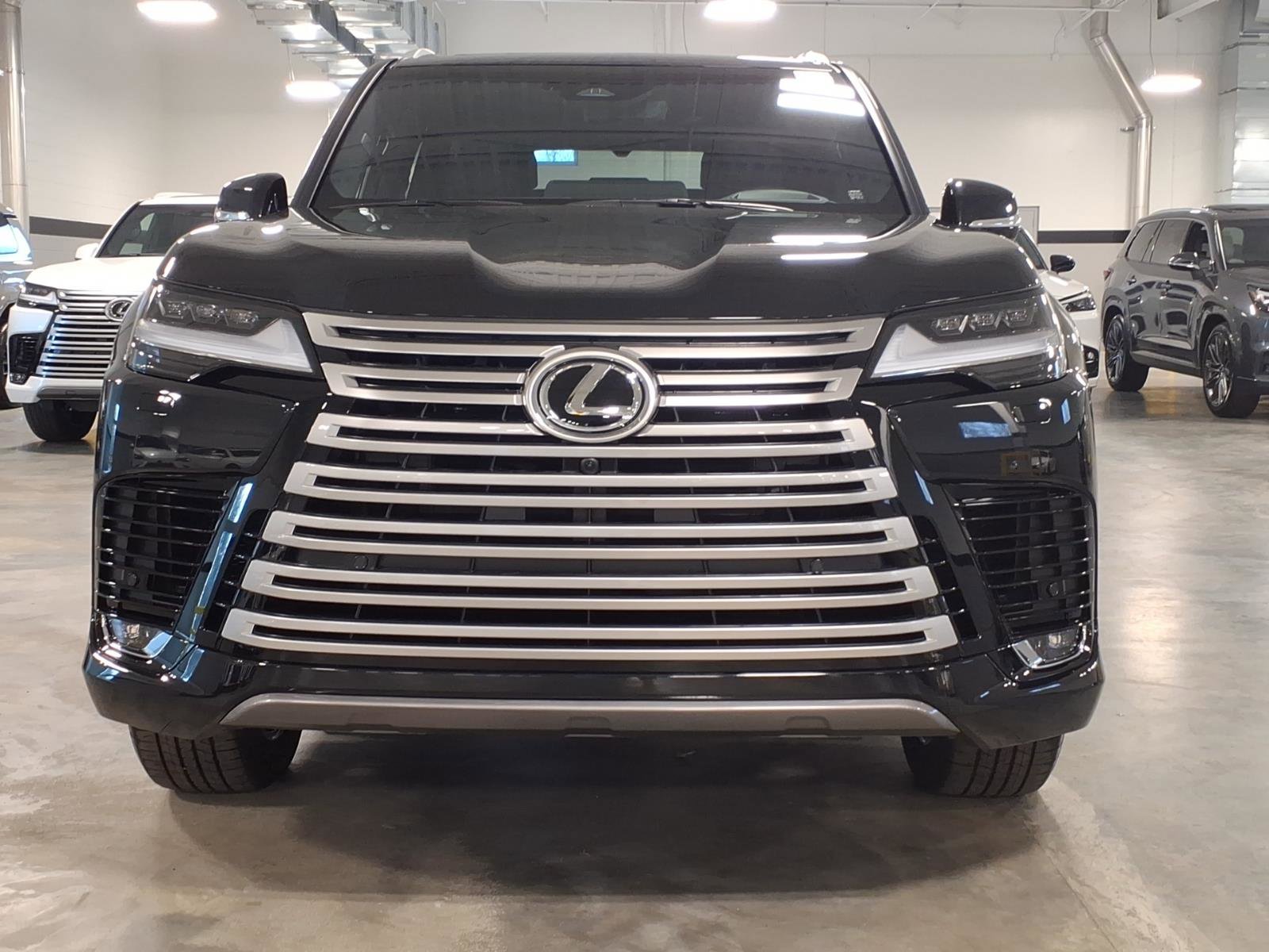New 2026 Lexus LX 700h Luxury video 2
