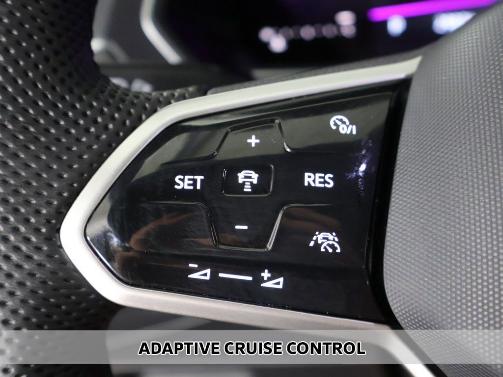 Used 2022 Volkswagen Tiguan SE R-Line AWD/4WD image 4