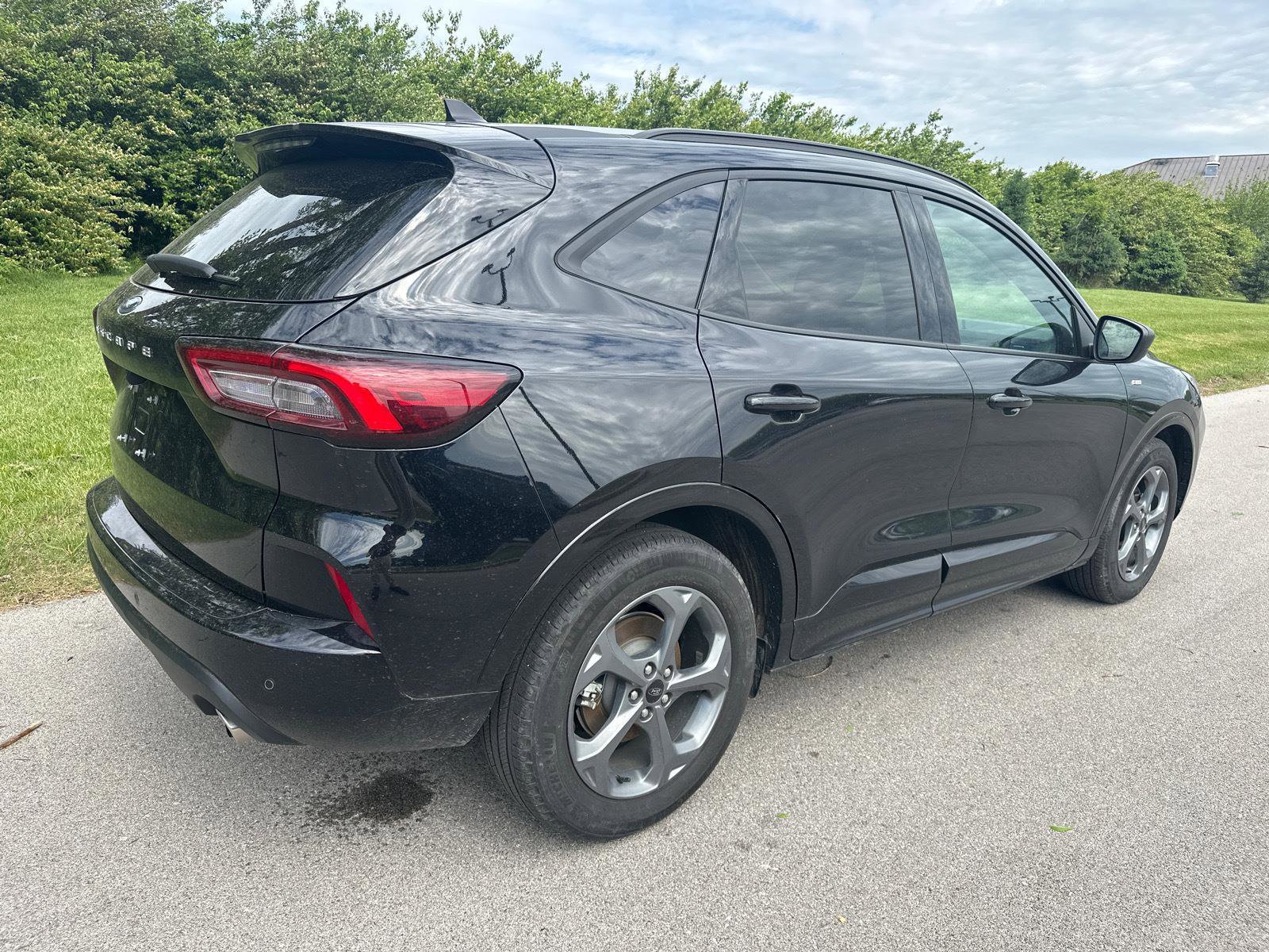 Used 2023 Ford Escape ST-Line w/ Tech Pack #1 FWD image 18