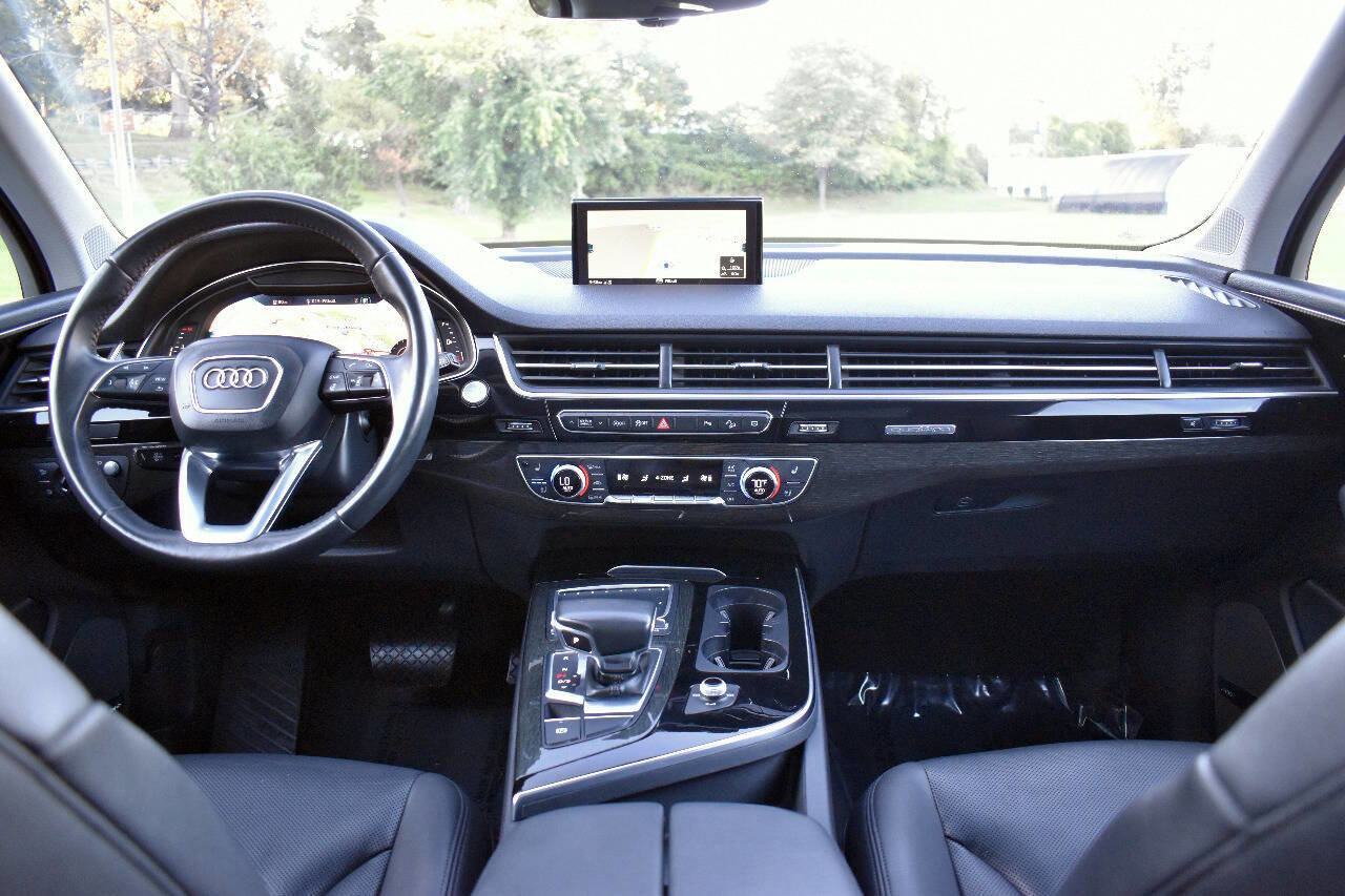 Used 2018 Audi Q7 3.0T Prestige w/ Prestige Package image 21